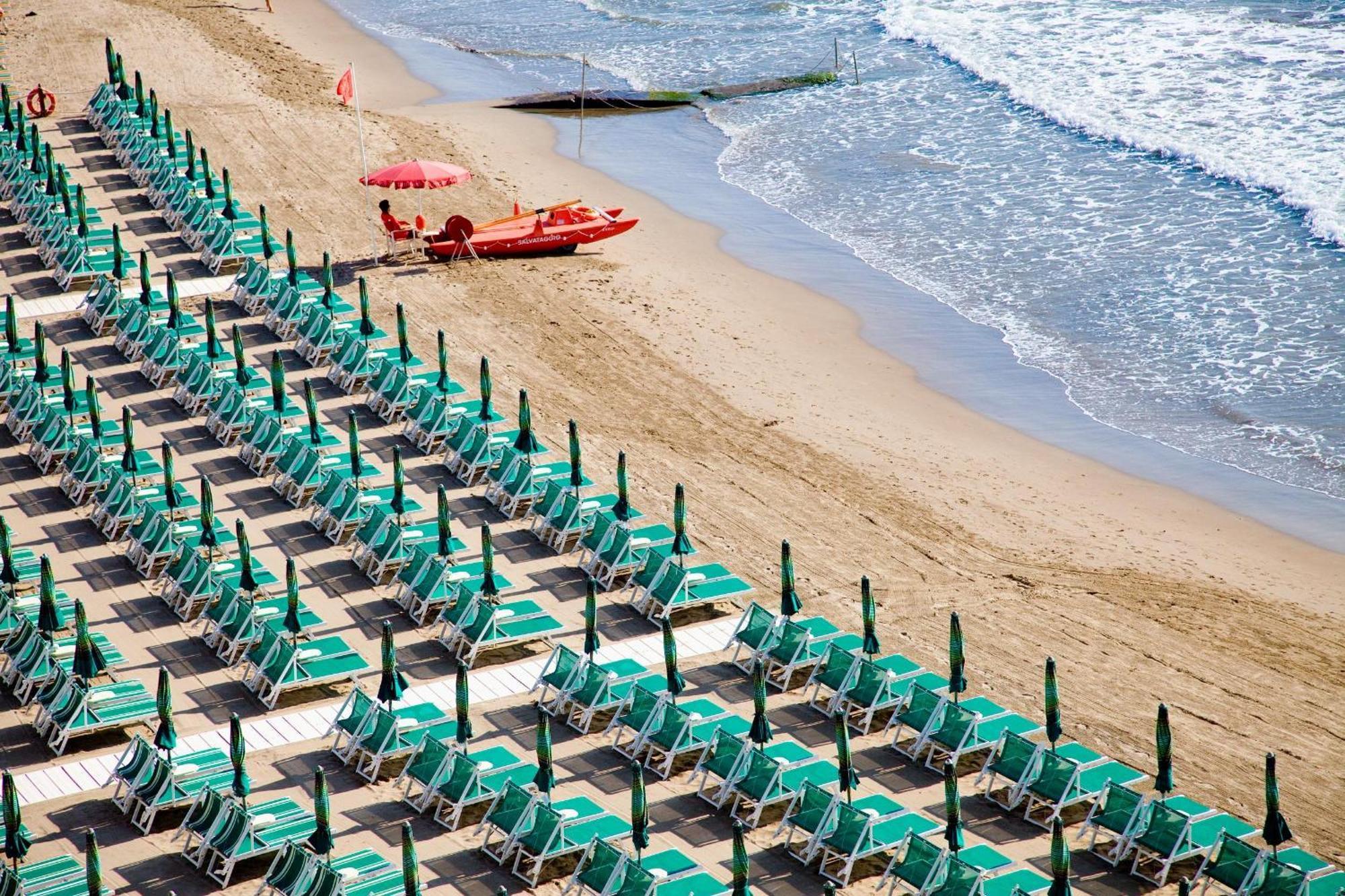 Hotel Metropol Diano Marina Buitenkant foto
