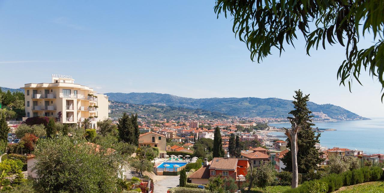 Hotel Metropol Diano Marina Buitenkant foto
