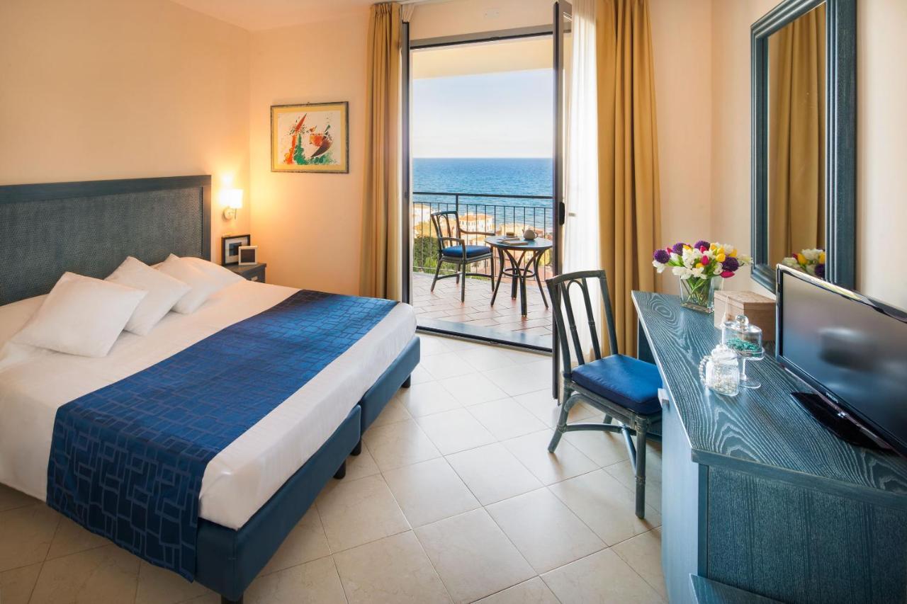 Hotel Metropol Diano Marina Buitenkant foto