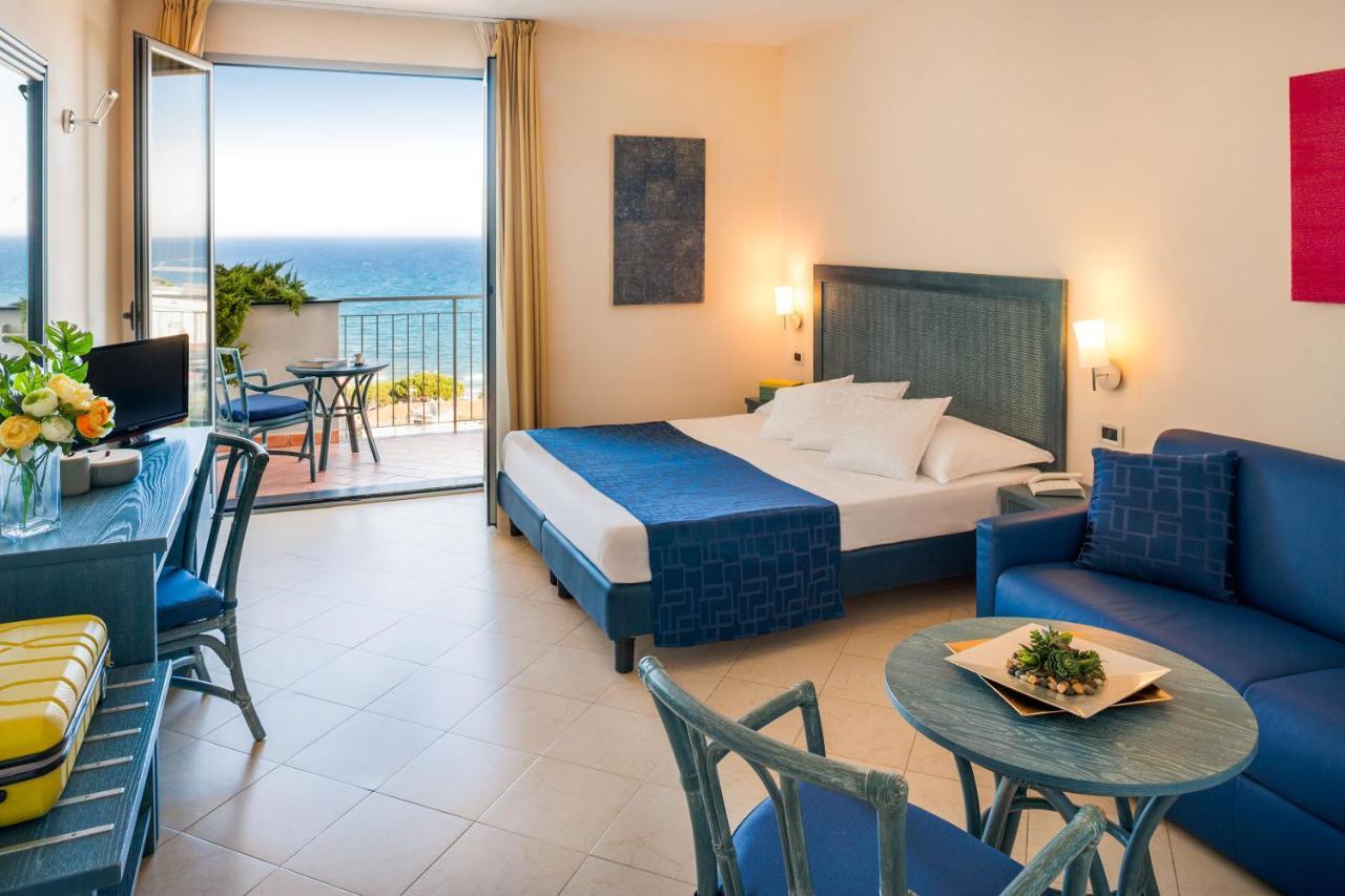 Hotel Metropol Diano Marina Buitenkant foto